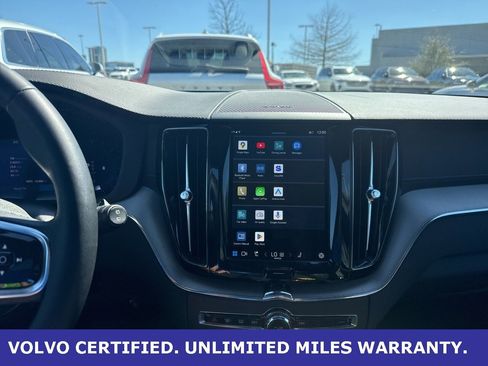 Certified 2024 Volvo XC60 B5 Ultimate w/ Protection Package Premier image 27