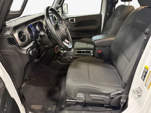Used 2021 Jeep Wrangler Unlimited Sahara AWD/4WD image 15
