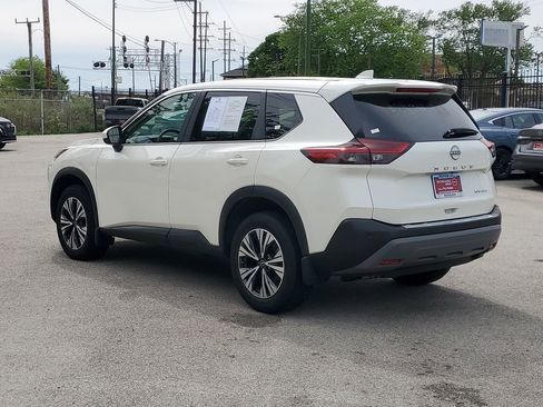 Used 2023 Nissan Rogue SV AWD/4WD image 3