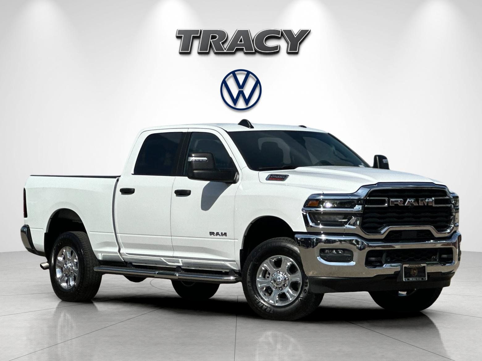 Used 2025 RAM 2500 Big Horn AWD/4WD image 2