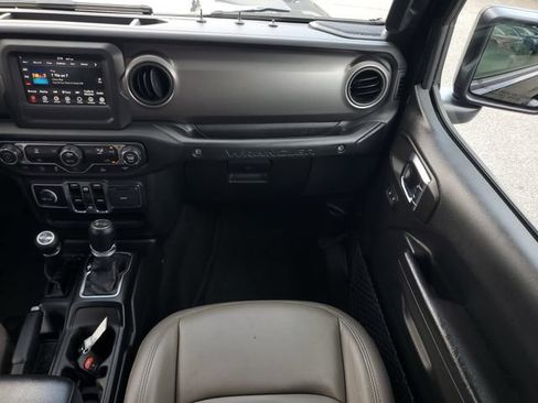 Used 2023 Jeep Wrangler Unlimited Sport AWD/4WD image 15