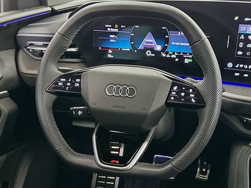 Used 2025 Audi SQ5 Premium Plus w/ Premium Plus Package AWD/4WD image 8