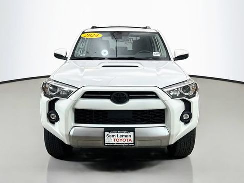 Used 2024 Toyota 4Runner TRD Off-Road AWD/4WD image 2