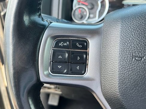 Used 2022 RAM 1500 Classic SLT w/ Electronics Convenience Group AWD/4WD image 29