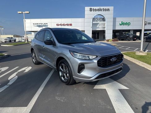 Used 2024 Ford Escape ST-Line image 2