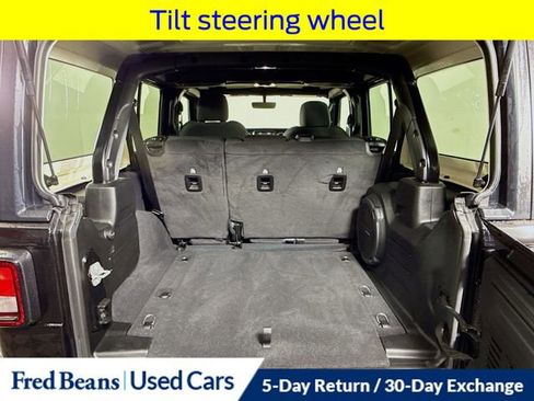 Used 2022 Jeep Wrangler Unlimited Sahara w/ Cold Weather Group image 31