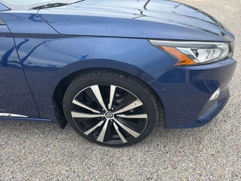 Used 2020 Nissan Altima 2.5 SR w/ Premium Package FWD image 19