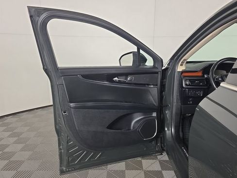 Used 2022 Lincoln Nautilus Reserve AWD/4WD image 21