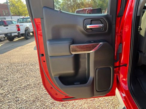 Used 2022 GMC Sierra 1500 Elevation image 14