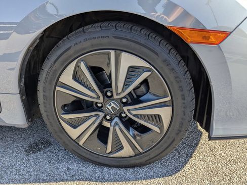 Used 2019 Honda Civic EX image 11