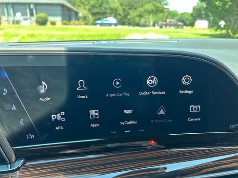 Used 2023 Cadillac Escalade Premium Luxury AWD/4WD image 34