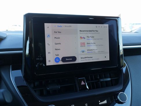 Used 2024 Toyota Corolla LE image 25