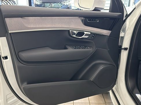 New 2026 Volvo XC90 T8 Ultra w/ Protection Package AWD/4WD image 21