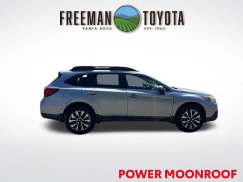Used 2016 Subaru Outback 2.5i Limited AWD/4WD image 4