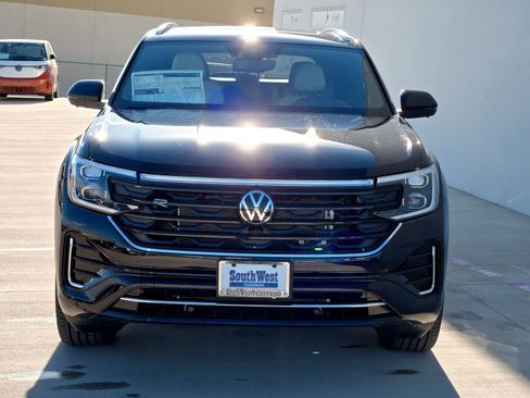 Used 2025 Volkswagen Atlas Cross Sport SEL Premium R-Line image 6
