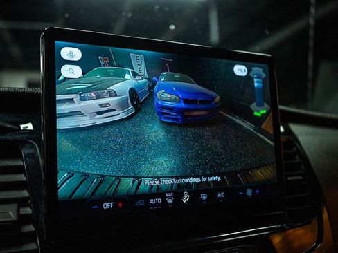 Used 2023 Ford Transit 350 XLT image 19