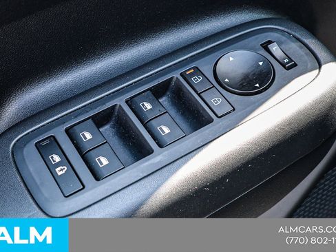 Used 2025 Hyundai Santa Fe SE image 28