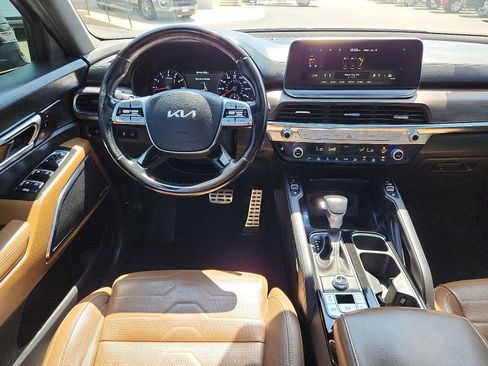 Used 2022 Kia Telluride SX w/ SX Prestige Package image 9