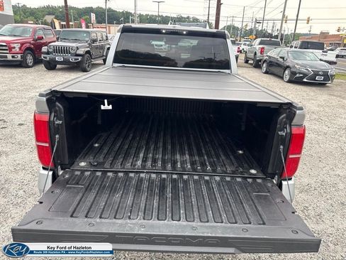 Used 2026 Toyota Tacoma SR5 AWD/4WD image 15