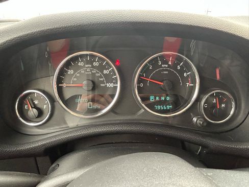 Used 2017 Jeep Wrangler Sport w/ Quick Order Package 24S AWD/4WD image 18