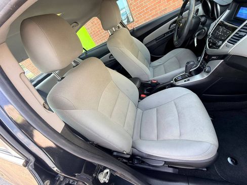Used 2015 Chevrolet Cruze LT FWD image 21