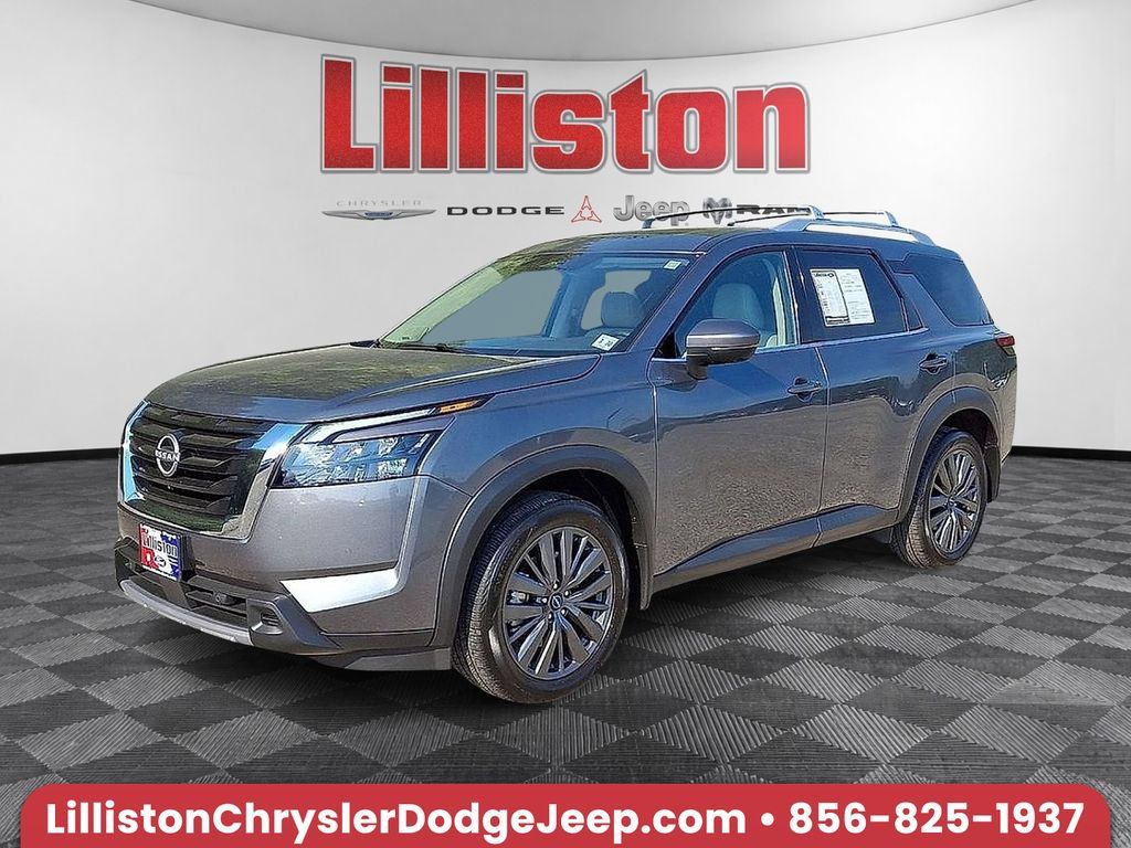 Used 2025 Nissan Pathfinder SL w/ SL Premium Package AWD/4WD image 1