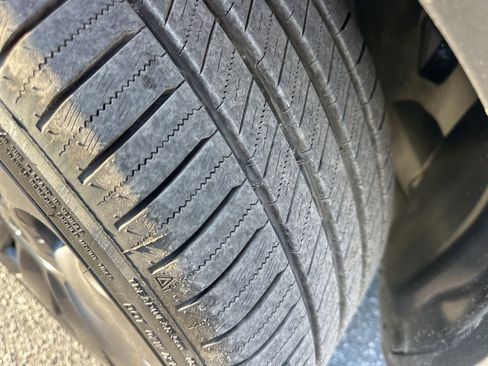 Used 2023 Tesla Model Y Performance image 34