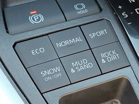 Certified 2025 Toyota RAV4 XLE w/ Convenience Package image 23