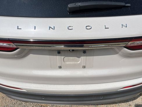 Used 2020 Lincoln Corsair FWD w/ Premium Package image 10
