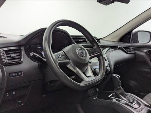 Used 2019 Nissan Rogue Sport SV FWD image 23