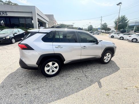 Used 2020 Toyota RAV4 XLE AWD/4WD image 27