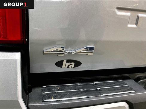 Used 2024 Toyota Tacoma SR5 AWD/4WD image 10