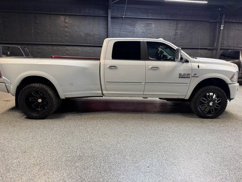 Used 2015 RAM 3500 Laramie Longhorn AWD/4WD image 4