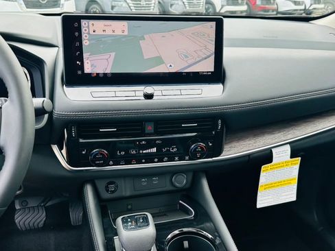 New 2026 Nissan Rogue Platinum w/ Platinum Premium Package image 25