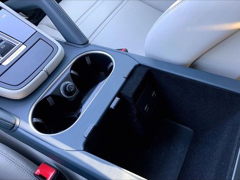 Used 2022 Porsche Cayenne GTS image 33