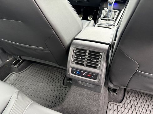 Used 2023 Volkswagen Golf 20th Anniversary Edition AWD/4WD image 33