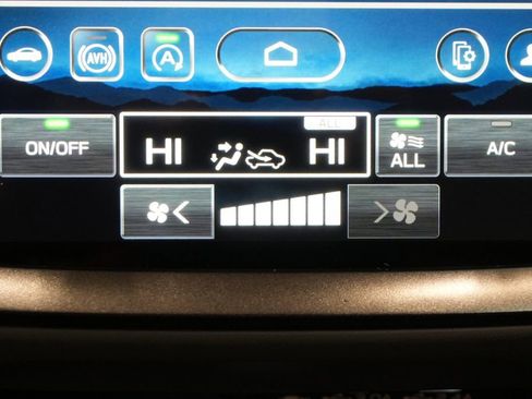 New 2026 Subaru Crosstrek 2.5i Limited w/ Popular Package #4A image 30