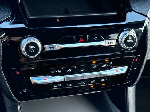 Used 2022 Ford Explorer ST-Line image 22