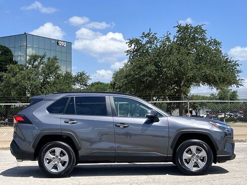 Used 2024 Toyota RAV4 XLE FWD image 3