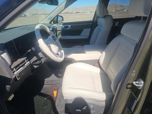 Used 2025 Hyundai Santa Fe Limited AWD/4WD image 3