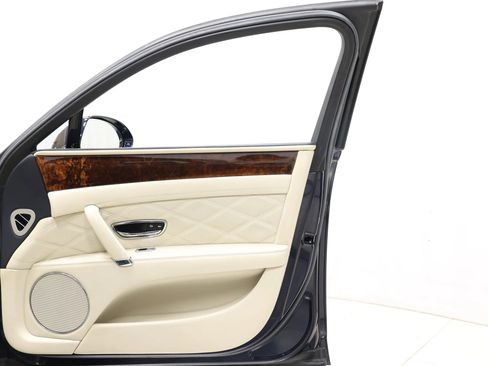 Used 2015 Bentley Flying Spur W12 image 79