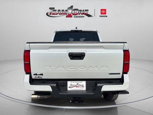 Used 2025 Toyota Tacoma TRD Sport image 6