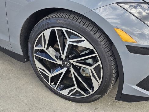 Used 2023 Hyundai Ioniq 6 SEL image 9