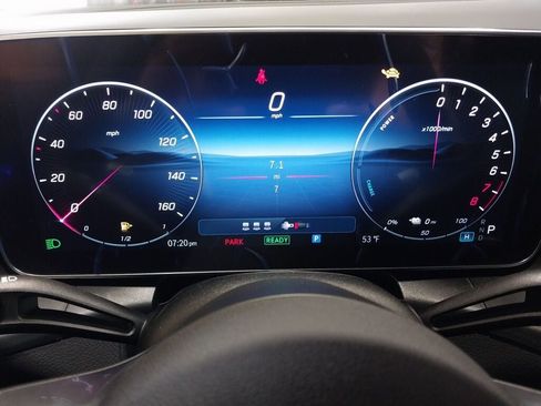 New 2025 Mercedes-Benz GLC 350e 4MATIC image 12