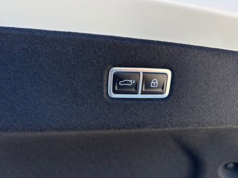 Used 2025 Hyundai Ioniq 6 SEL image 17