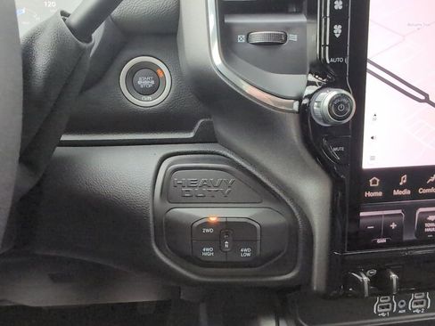 New 2025 RAM 3500 Limited image 20