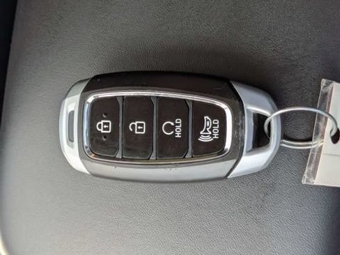 Used 2023 Hyundai Venue Limited w/ Cargo Package FWD image 29