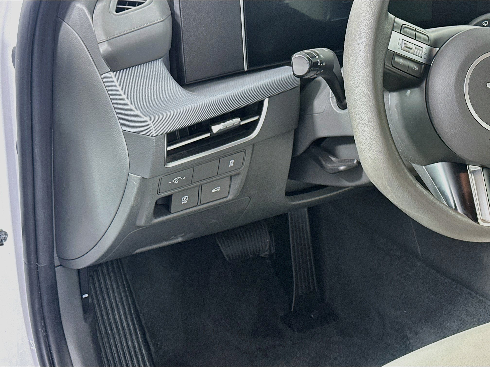 Used 2025 Hyundai Sonata SEL FWD image 17