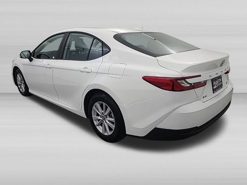 Used 2026 Toyota Camry LE FWD image 7