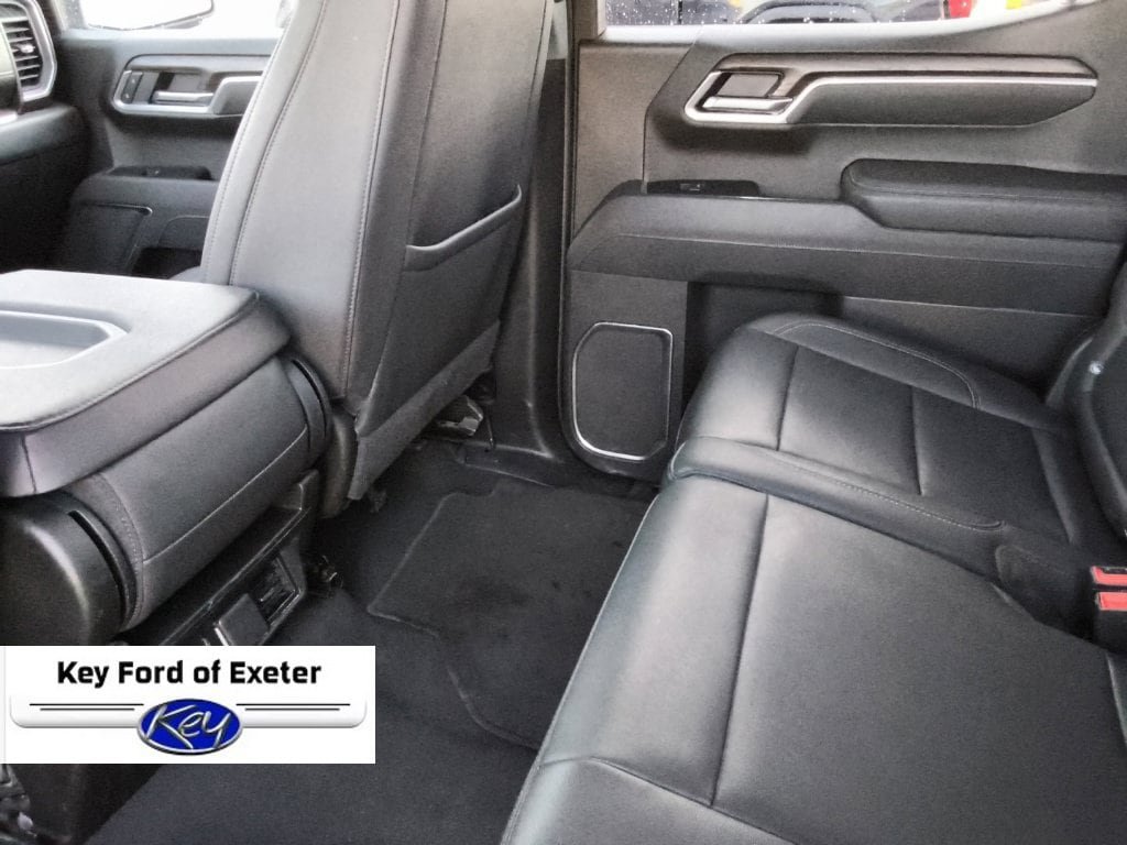 Used 2025 GMC Sierra 1500 SLT AWD/4WD image 18